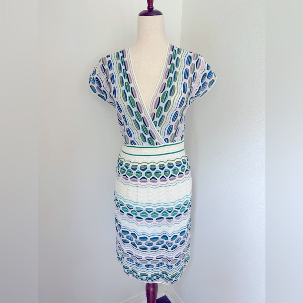 M MISSINO sleeveless multi color dress